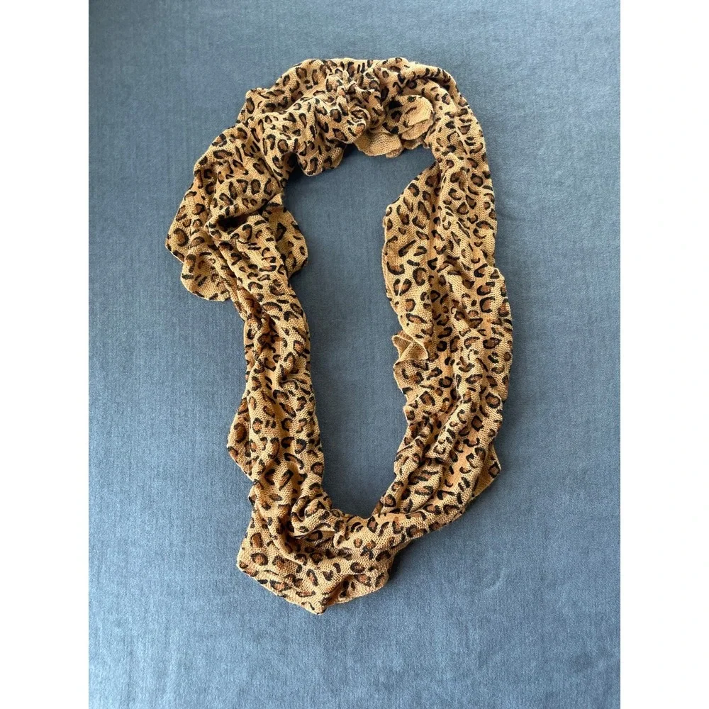 Leopard Print Infinity Scarf‎ Tan Brown Knit Animal Pattern Boho Retro Ruffles